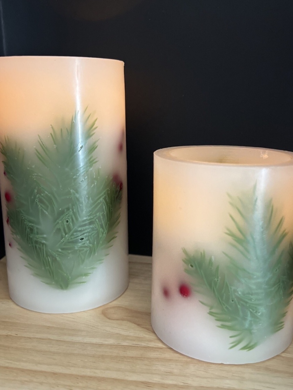 2 Battery Operated Candles With Holly And Berry On Off Timer ￼operation New